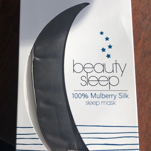 Silk Sleep mask in charcoal grey. One Size. - Picture 2 of 3